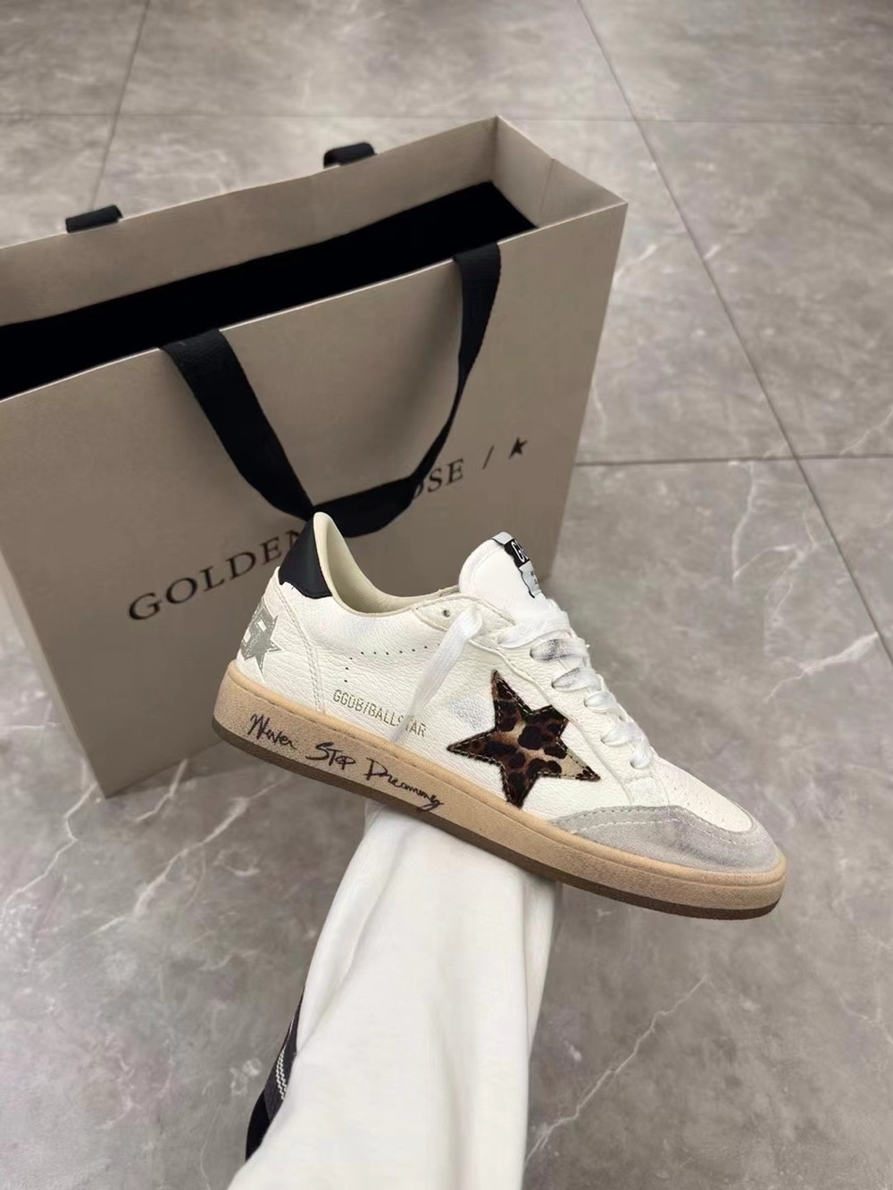 Golden Goose White Leather Low-Top Sneakers with Leopard Star and Black Heel Tab - Picture 9 of 9